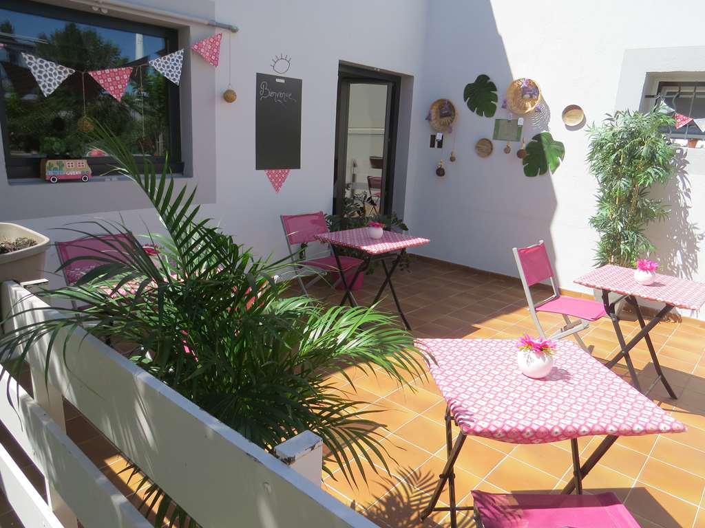 Hotel Kyriad Cap Sud Avignon Buitenkant foto